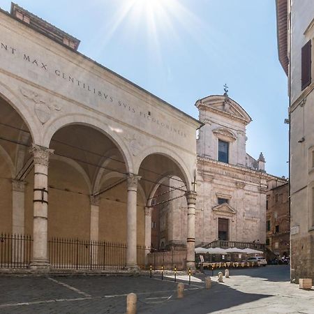 Colours Studio 10 M Away Piazza Del Campo سيينا المظهر الخارجي الصورة