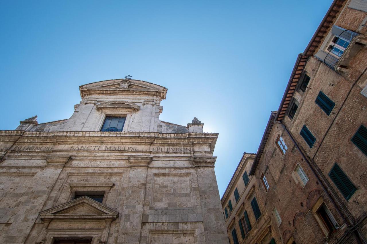 Colours Studio 10 M Away Piazza Del Campo سيينا المظهر الخارجي الصورة
