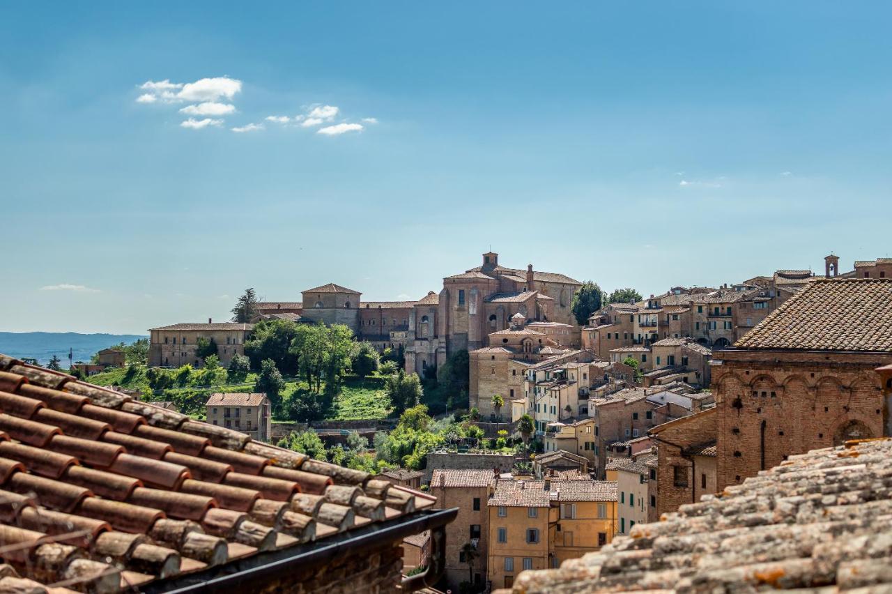 Colours Studio 10 M Away Piazza Del Campo سيينا المظهر الخارجي الصورة